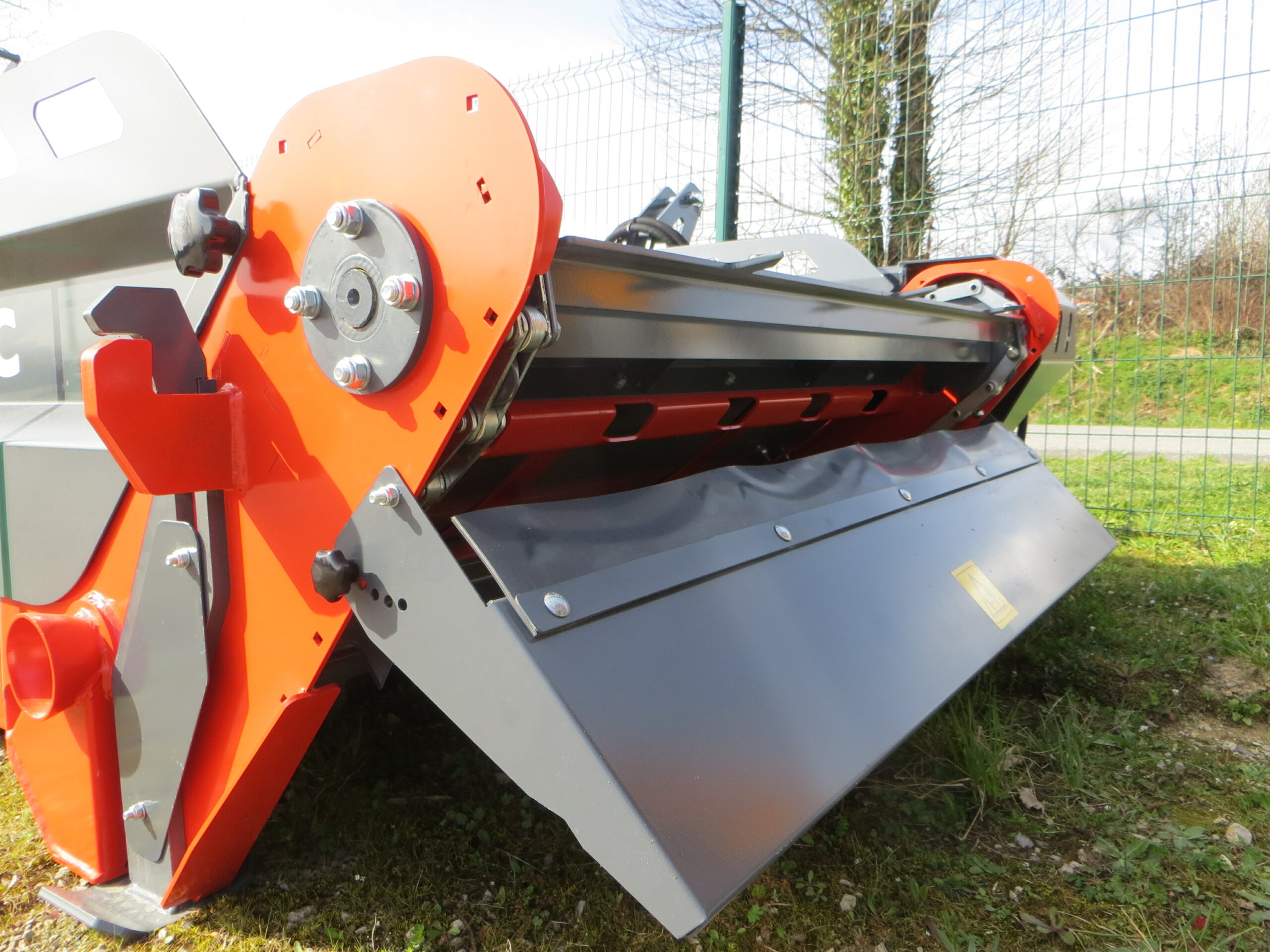 BEC DE DÉCHARGEMENT